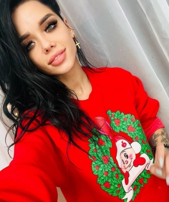 Яркая блондинка с сексуальной фигурой и неугомонным темпераментом подарит вам незабываемые моменты удовольствия и страсти. Позвони мне и ты не пожалеешь. 3263, 20 лет