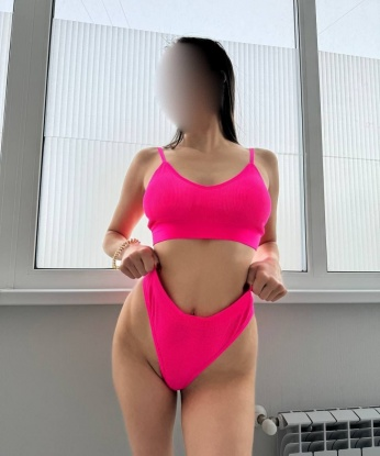 Мои услуги столь разнообразны, что ты погрузишься в мир наслаждения и желаний. Я создам атмосферу полного релакса, позволяющую тебе расслабиться и насладиться каждой моей лаской. У меня есть отличные отзывы, которые подтверждают мою непревзойденность и преданность удовлетворить твои желания. В моих фото ты найдешь источник чистого восхищения и головокружительной красоты. Убедись сам! Жду тебя в Москве для приятных и незабываемых встреч. ❤️🔥 3734, 25 лет